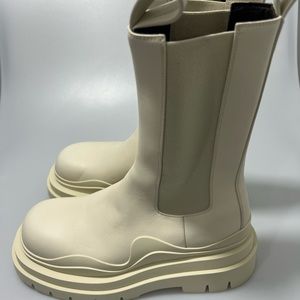 Bottega Veneta Lug Tire Leather Chelsea Boots White Women’s EU 38.5/US 8.5